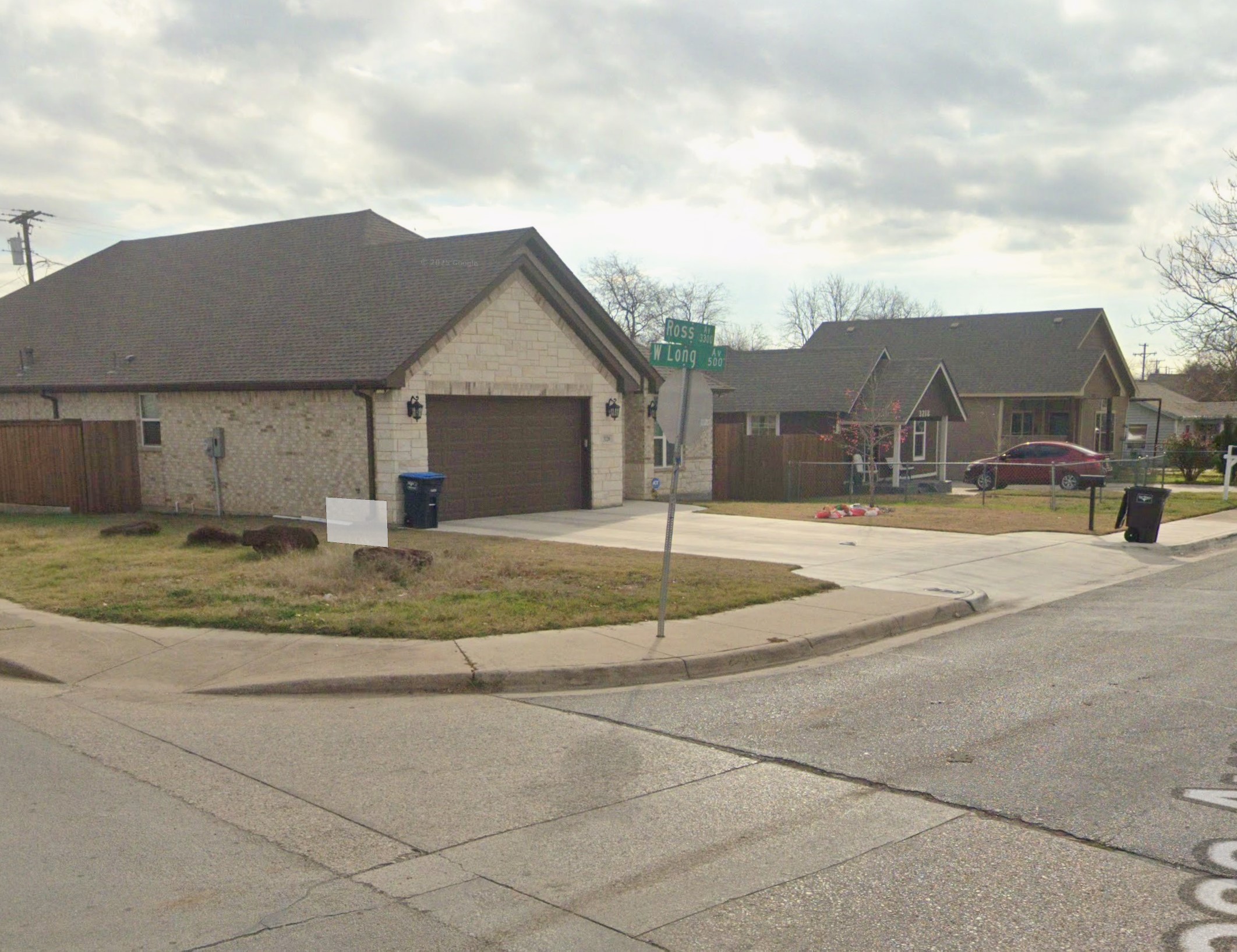 Driveway near by Fort Worth Aviation Museum, DFW Airport